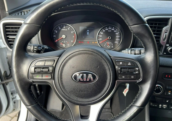 Kia Sportage cena 65900 przebieg: 61000, rok produkcji 2016 z Kudowa-Zdrój małe 172